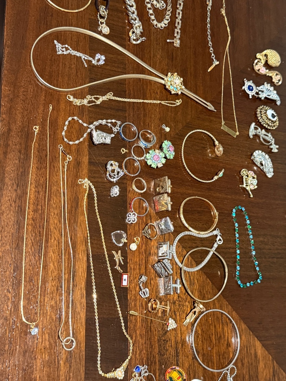 Lot jewerly Bracelets  Pendants  Necklace rings broches  tone silver and gold